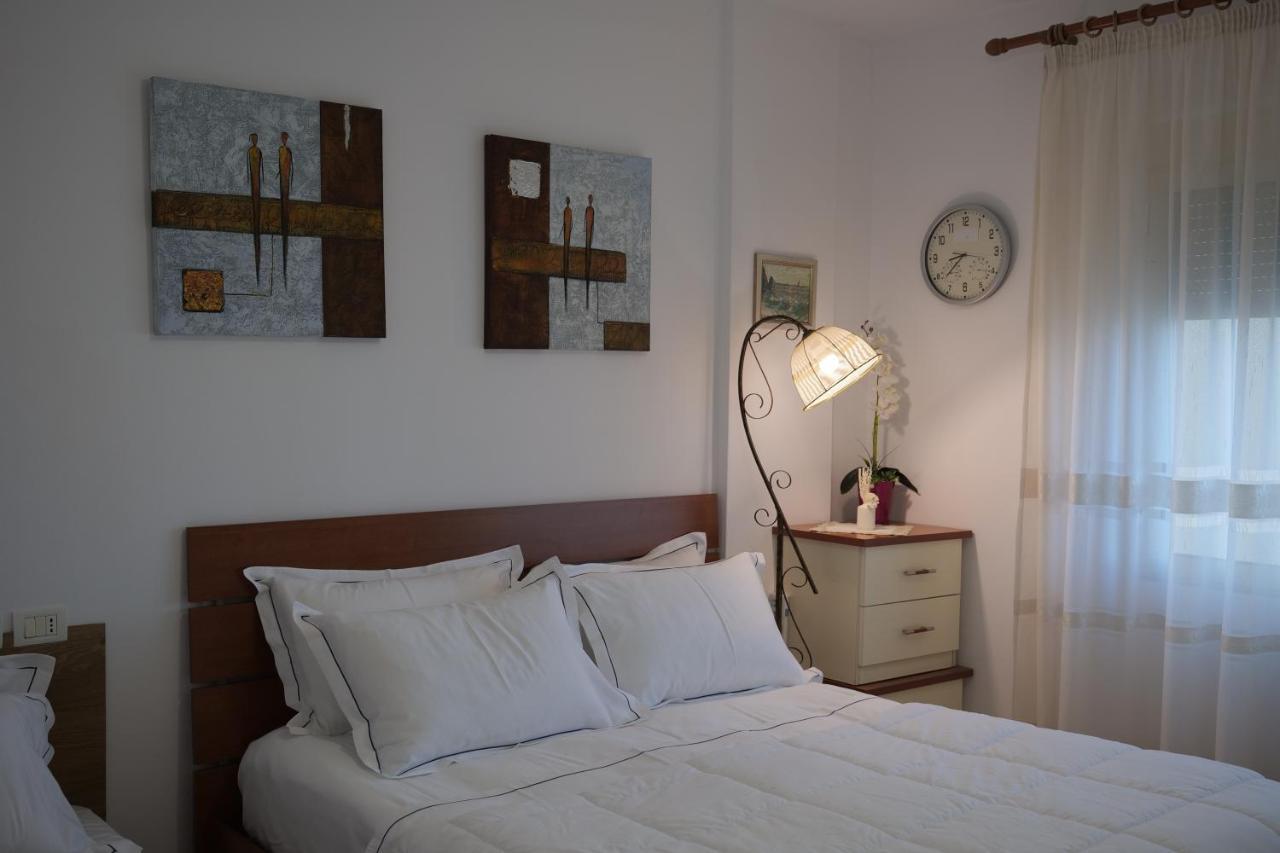 Teuta Apartment *